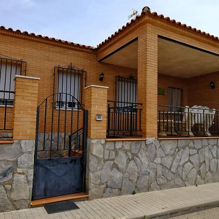 Villa Pozo Hondo Villamuelas ภายนอก รูปภาพ
